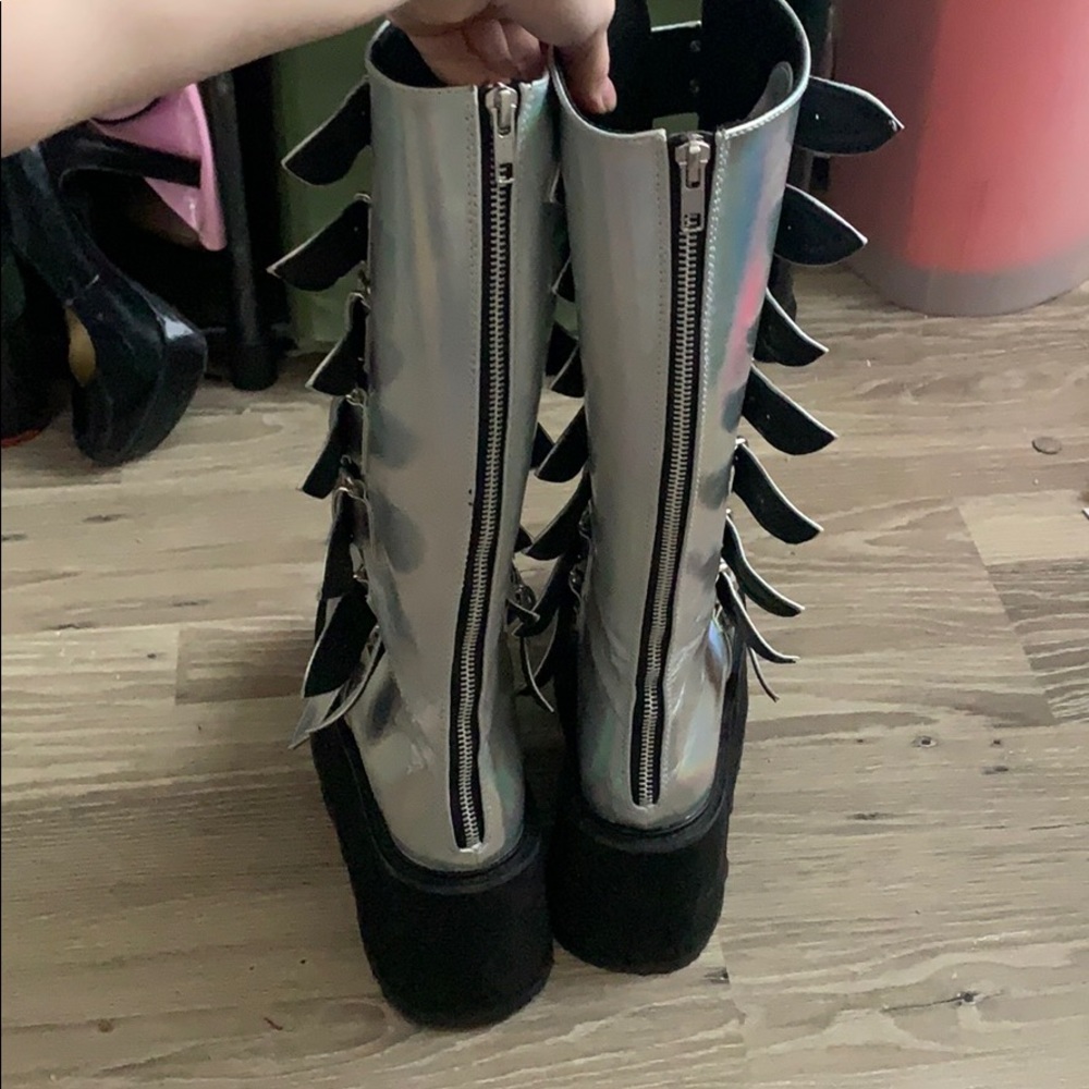 DEMONIA SHOES TRADE - Picture 5 of 7
